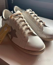 Golden goose superstar