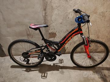 Bicicletta bi-ammortizzata 24-Pollici