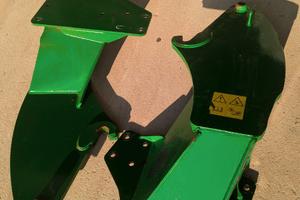 Supporti caricatore John Deere