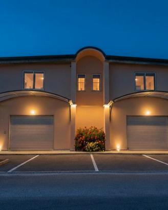 Vendita di edificio Commerciale /Residenziale