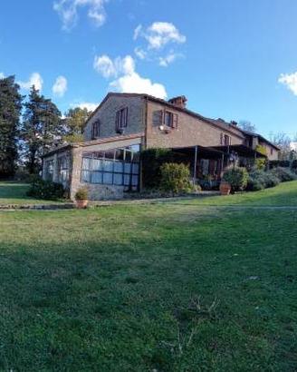 CASALE IN PIETRA SUL LAGO TRASIMENO