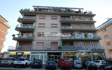 PRIMO PIANO CON BALCONI E GARAGE