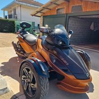 Can-Am Spyder - 2013