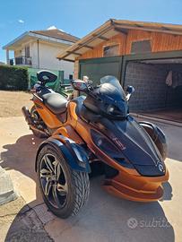 Can-Am Spyder - 2013