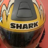 2 caschi 2 giubbotti 2 tute acqua  da moto