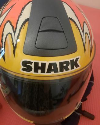 2 caschi 2 giubbotti 2 tute acqua  da moto