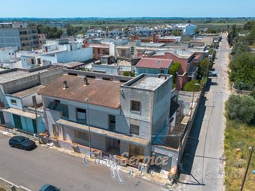 Abitazione indipendente di ampia metratura in zon