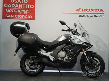 CF Moto 650 MT