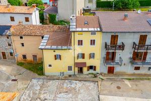 CASA DI CORTE A CERRO VERONESE