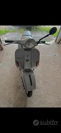 Vespa p150x