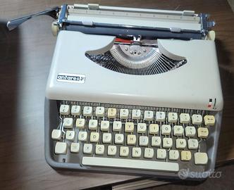 Macchina da scrivere Antares vintage