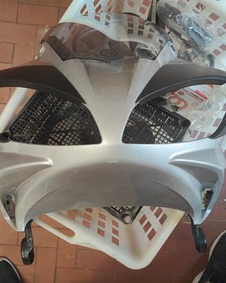 Carena anteriore con cupolino Fazer Fz6 S2