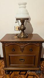 Comodini con lampade (2 comodini e due lampade)