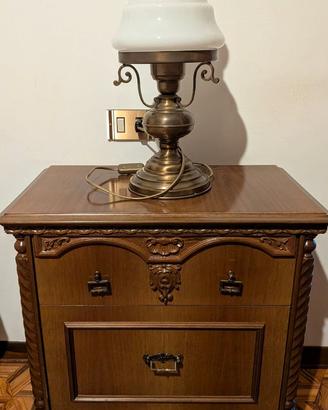 Comodini con lampade (2 comodini e due lampade)