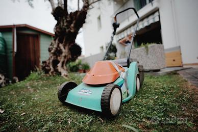 Rasa erba elettrico 