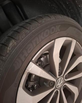 Hankook 215/55 r17
