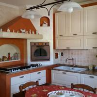 CUCINA IN FINTA MURATURA. ZACCARIOTTO.