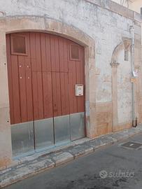 Casa e suolo edificabile 290 mq centro