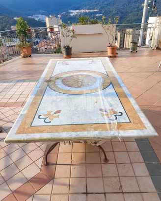tavolo giardino mosaico