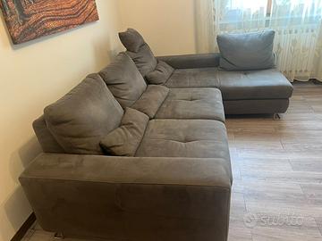Divano con penisola che diventa letto