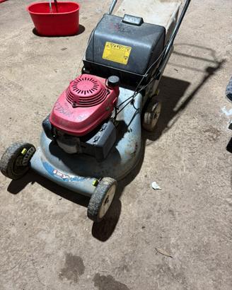 Tosaerba honda izy