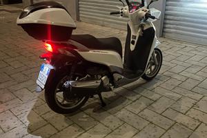 Sh 300 i
