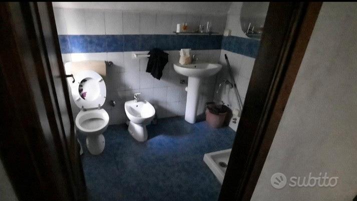 Casa bifamiliare da ristrutturare - Vista 4