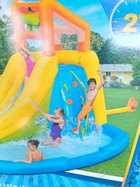 gonfiabile con soffiatore ad acqua