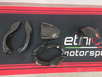 Accessori carbonio Aprilia rsv4
