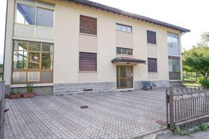 Appartamento di 80 m² con 3 locali e posto auto a 