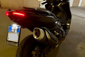 Yamaha T Max Kit 560 total black