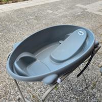 Vaschetta bagnetto CAM con piedistallo