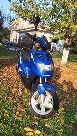 Scooter Generic Explorer 50cc 2008 6mila km