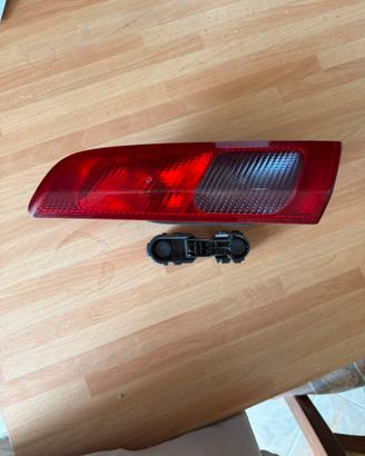 Fanalino posteriore desto alfa 156