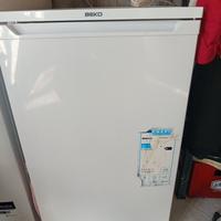 Congelatore verticale Beko FS166020