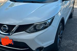Nissan Qashqai 1.6 dCi 130 CV Tekna 4x4 – 2014
