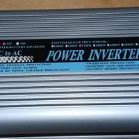 Inverter di potenza con caricabatteria