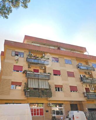 3 LOCALI A CIAMPINO