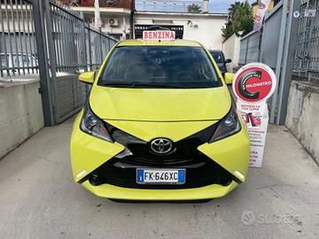 Toyota Aygo 1.0 VVT-i 69 CV 5 porte x-business