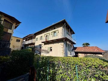 Villetta a schiera di 218 m² con più di 5 locali a