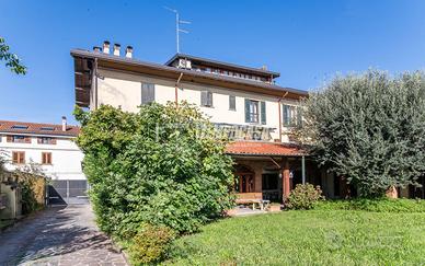 Quadrilocale con doppi servizi e cantina