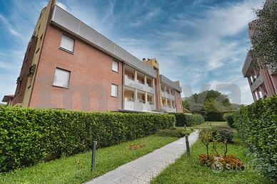 Tre locali con terrazzi e box