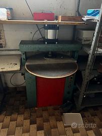 Pressa pneumatica da taglio