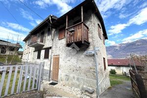 CASA SEMINDIPENDENTE A FAEDO VALTELLINO