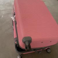 Valigia grande e valigia media