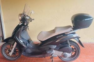 Beverly 250 ie tourer