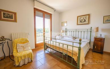APPARTAMENTO AL SECONDO PIANO CON GARAGE