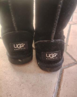 UGG Australia neri bambino/a n.33 in buone condizi