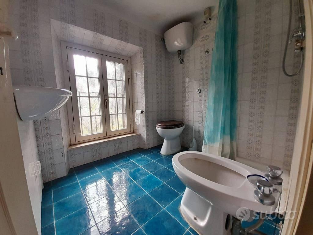 Rustico / Casale di 125 m² con 4 locali a Guardea - Altro