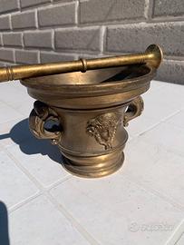 Mortaio di bronzo antico e raro da collezione